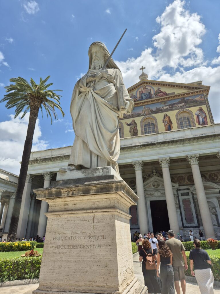 Aziz Pavlus Bazilikası, Roma.